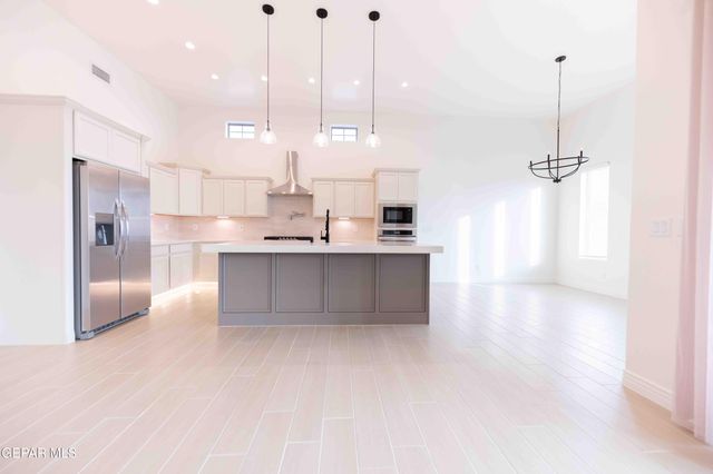 12864 PRESTBURY Avenue, El Paso, TX 79928