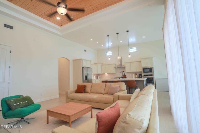 12864 PRESTBURY Avenue, El Paso, TX 79928