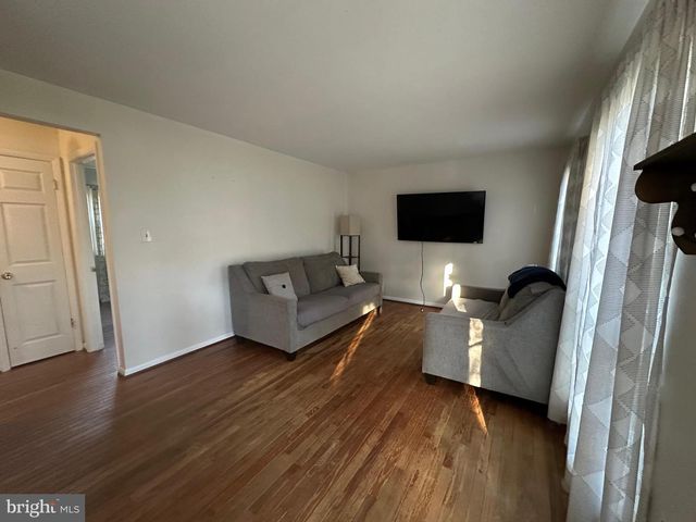 5372 SENECA CT, Woodbridge, VA 22193