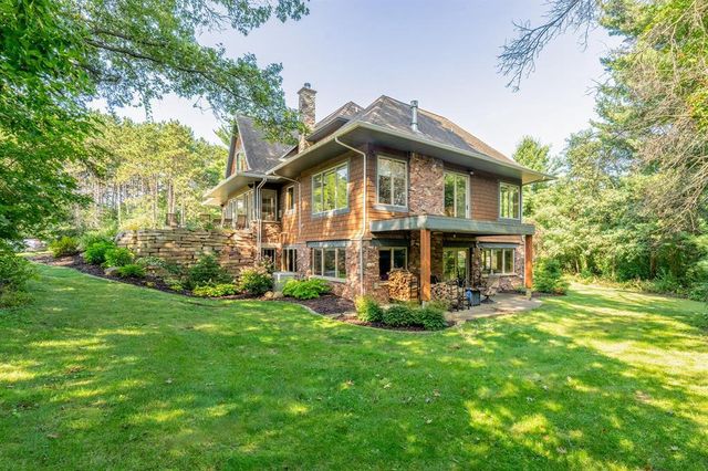 W5325 Jene Road, Eau Claire, WI 54701