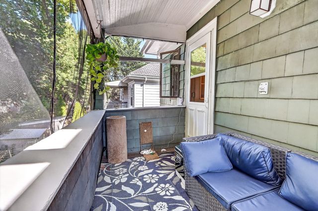 18 Franconia St, Boston, MA 02122