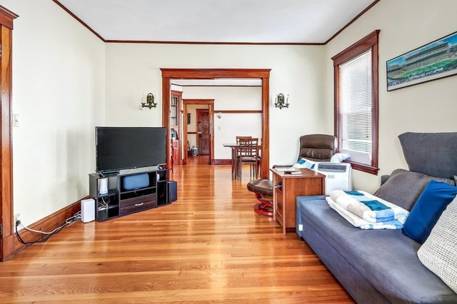 18 Franconia St, Boston, MA 02122