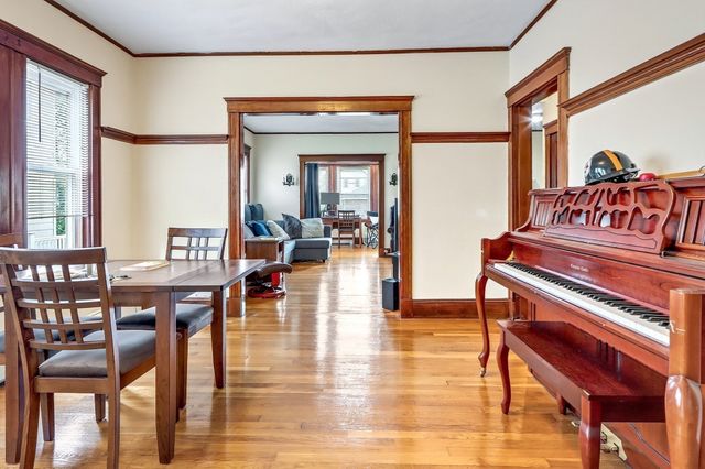 18 Franconia St, Boston, MA 02122