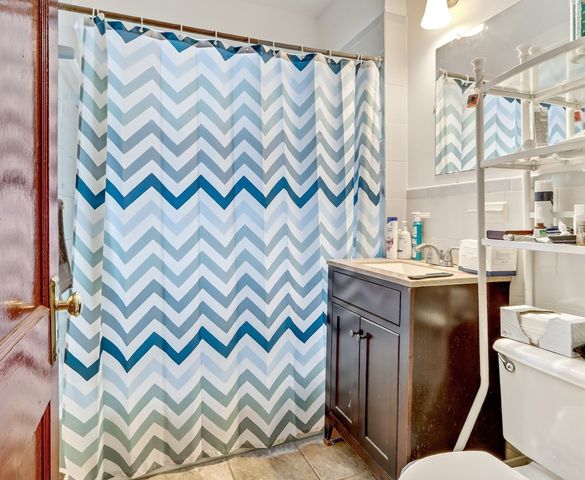 18 Franconia St, Boston, MA 02122