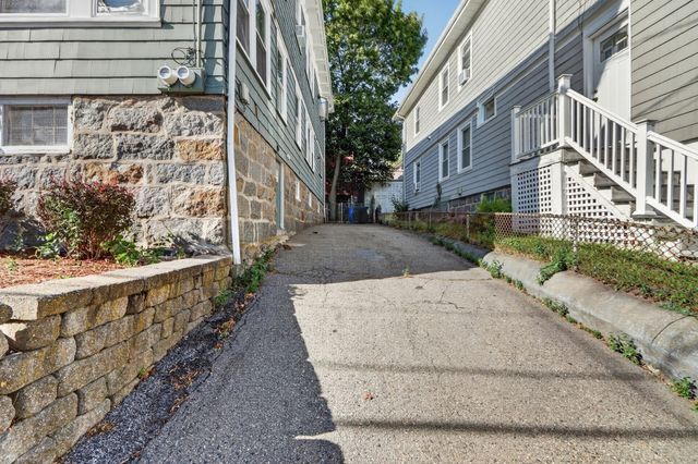 18 Franconia St, Boston, MA 02122