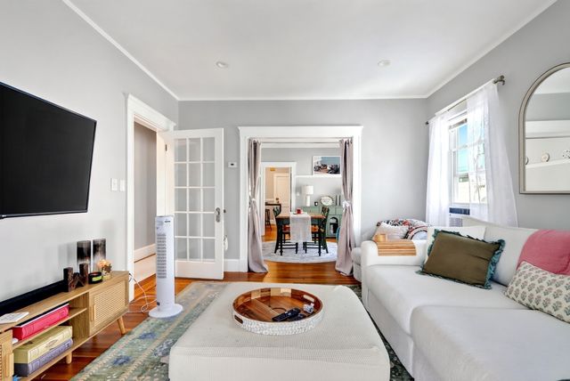 18 Franconia St, Boston, MA 02122