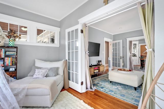 18 Franconia St, Boston, MA 02122