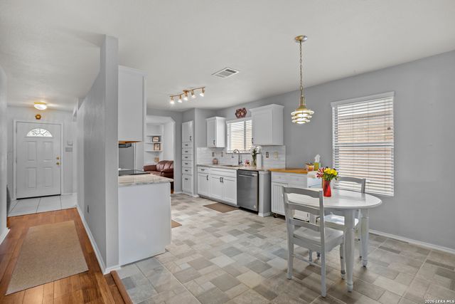 3914 Privet Pl, San Antonio, TX 78259