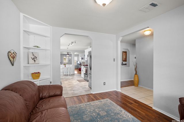 3914 Privet Pl, San Antonio, TX 78259