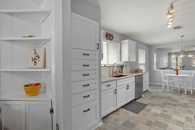 3914 Privet Pl, San Antonio, TX 78259