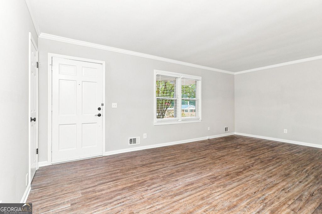 2321 Hollyridge Drive SW, Marietta, GA 30060 — photo 4