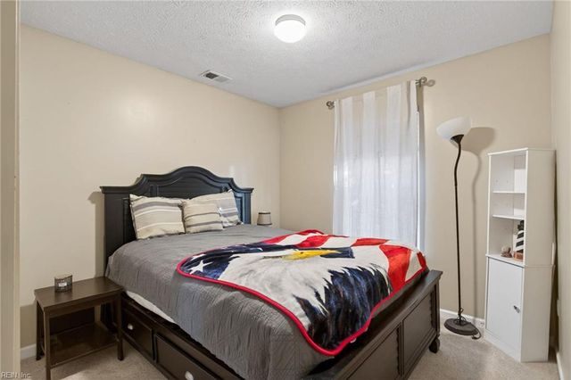 11 Knox PL, Hampton, VA 23669