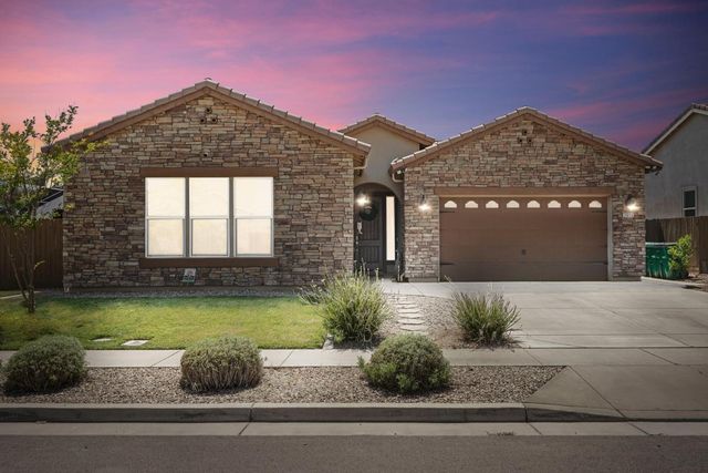 2013 Van Ruiten Dr, Lodi, CA 95242