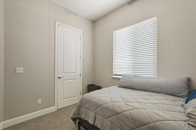 2013 Van Ruiten Dr, Lodi, CA 95242