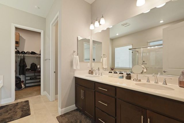 2013 Van Ruiten Dr, Lodi, CA 95242