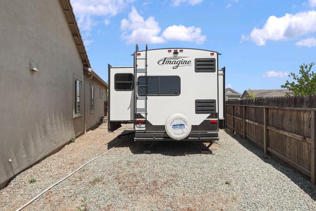 2013 Van Ruiten Dr, Lodi, CA 95242