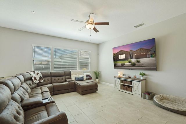 2013 Van Ruiten Dr, Lodi, CA 95242