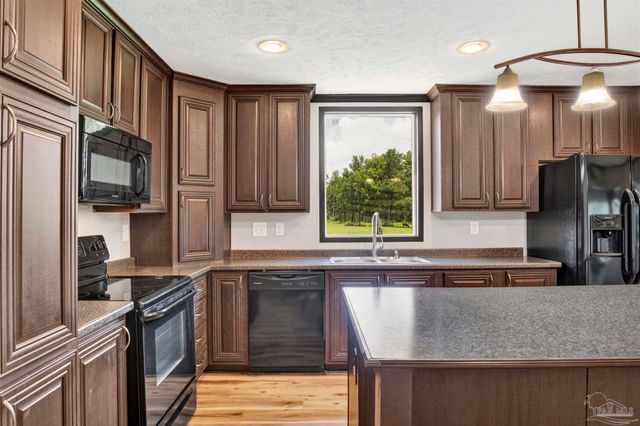6594 Will Jones Rd, Jay, FL 32565