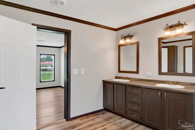 6594 Will Jones Rd, Jay, FL 32565