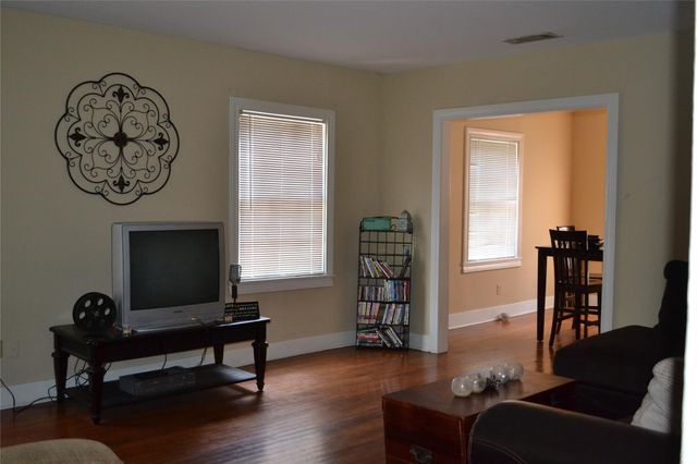 1610 Ridgewood Street, Houston, TX 77006