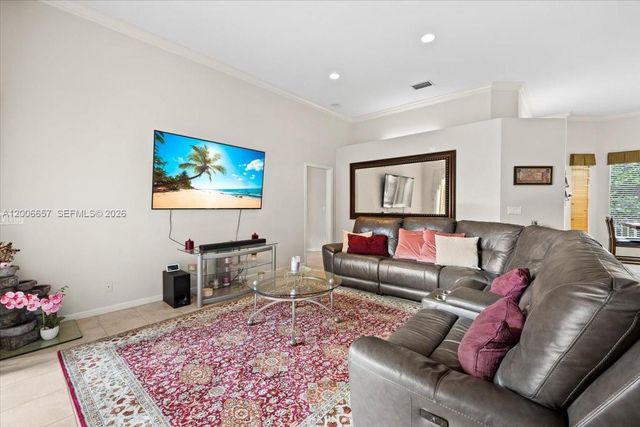10912 NW 2nd St, Plantation, FL 33324
