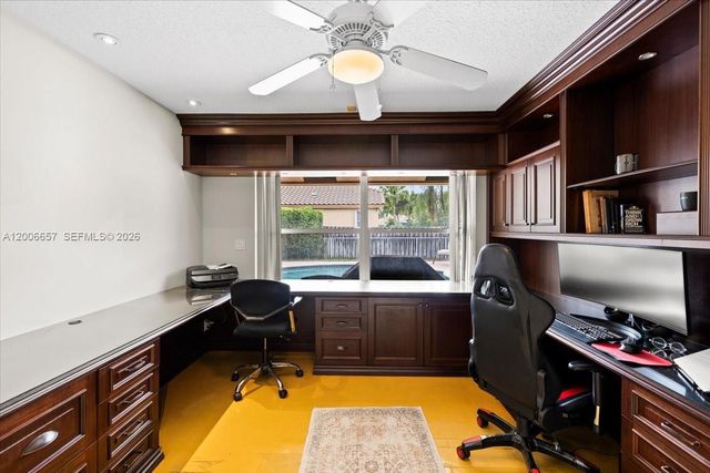 10912 NW 2nd St, Plantation, FL 33324