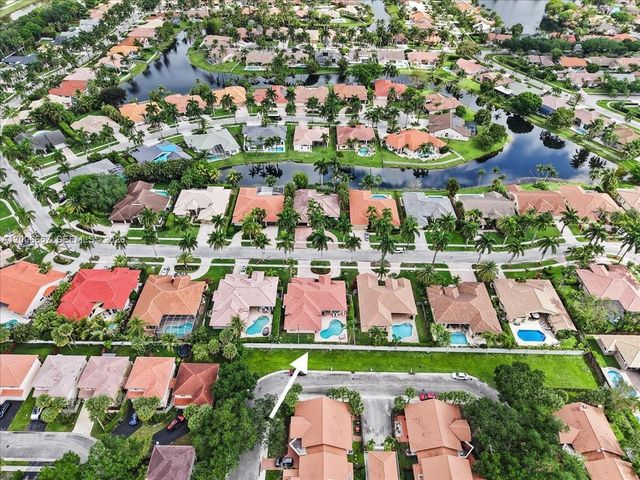 10912 NW 2nd St, Plantation, FL 33324