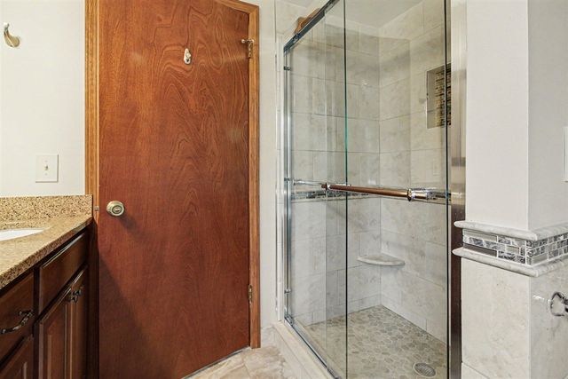 14017 Towering Oaks Drive, Utica, MI 48315