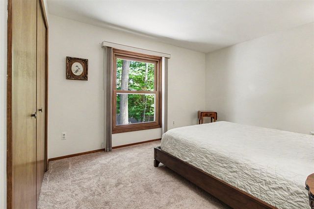 14017 Towering Oaks Drive, Utica, MI 48315