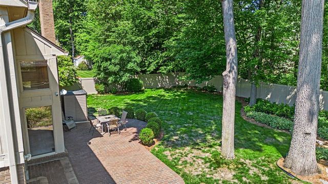 14017 Towering Oaks Drive, Utica, MI 48315