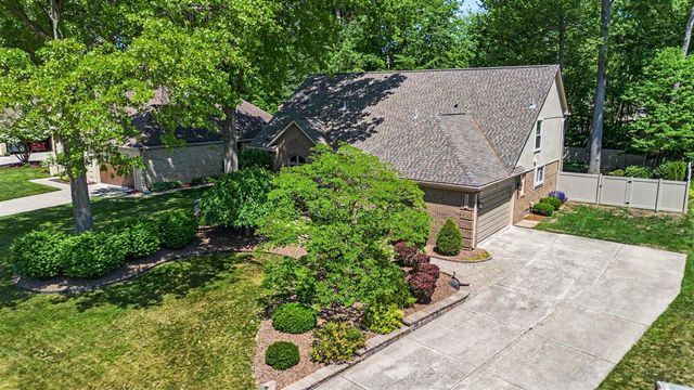 14017 Towering Oaks Drive, Utica, MI 48315