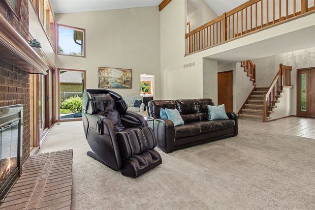 14017 Towering Oaks Drive, Utica, MI 48315
