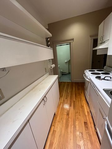 74 E. Brookline 2, Boston, MA 02118