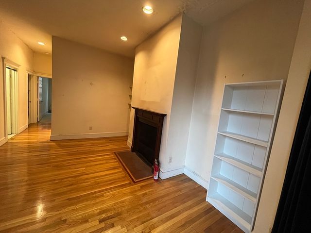 74 E. Brookline 2, Boston, MA 02118