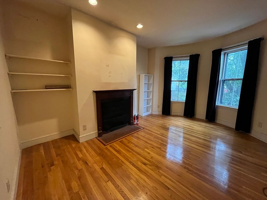 74 E. Brookline 2, Boston, MA 02118