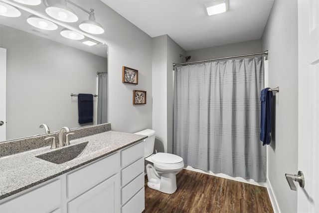904 Summerset Place, Indianola, IA 50125
