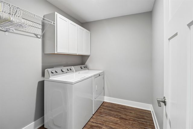 904 Summerset Place, Indianola, IA 50125