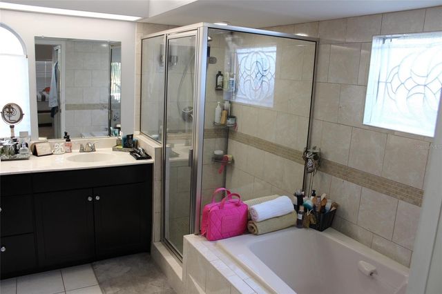 16713 NE SHEFFIELD PARK DR, STREET, Lutz, FL 33549