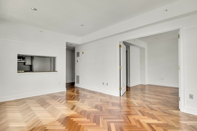 2 Avery St 27G, Boston, MA 02111