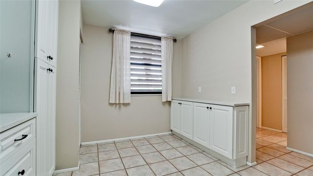 811 OAK DRIVE 811, Bradenton, FL 34210