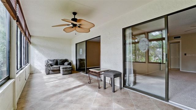 811 OAK DRIVE 811, Bradenton, FL 34210