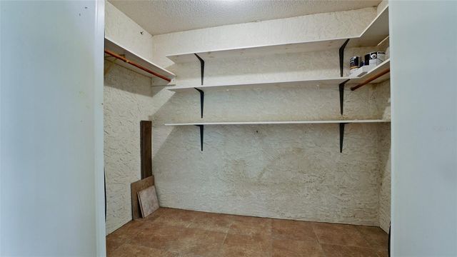 811 OAK DRIVE 811, Bradenton, FL 34210