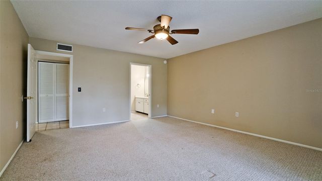 811 OAK DRIVE 811, Bradenton, FL 34210