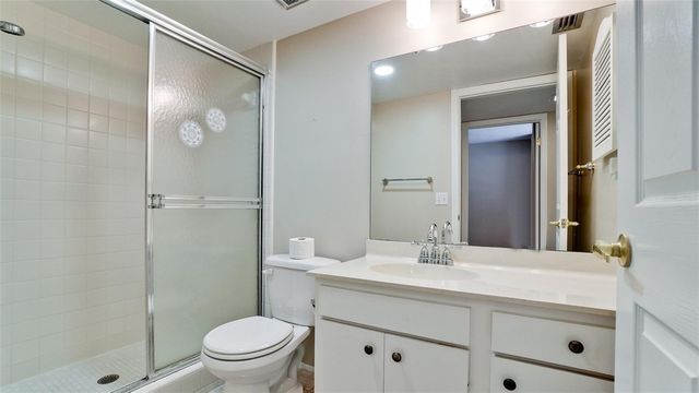 811 OAK DRIVE 811, Bradenton, FL 34210