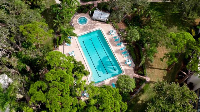 811 OAK DRIVE 811, Bradenton, FL 34210