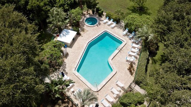 811 OAK DRIVE 811, Bradenton, FL 34210