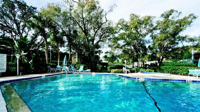 811 OAK DRIVE 811, Bradenton, FL 34210