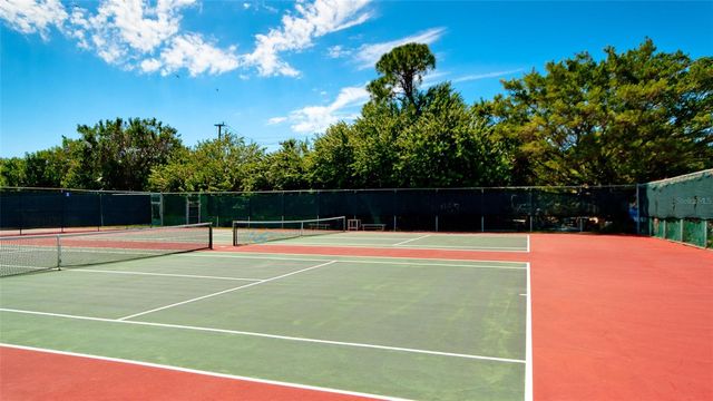 811 OAK DRIVE 811, Bradenton, FL 34210