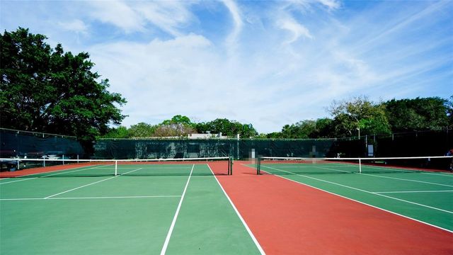 811 OAK DRIVE 811, Bradenton, FL 34210