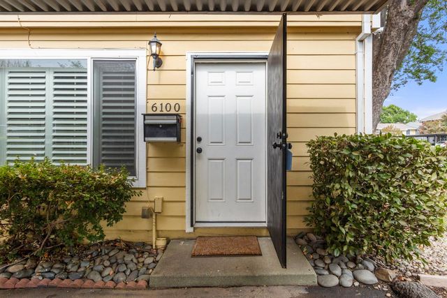 6100 Shadow Ln, Citrus Heights, CA 95621